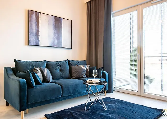 K&k Blisko Centrum Near Center شقة